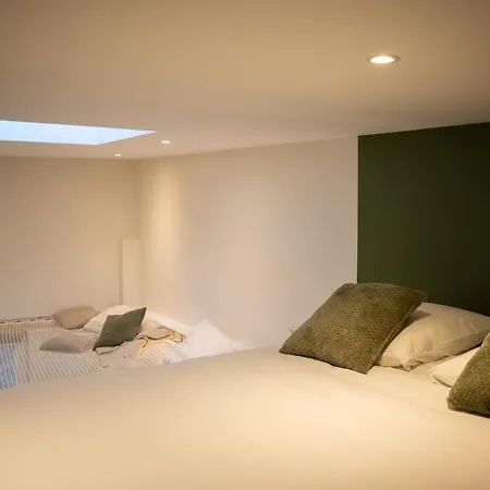 Le Cocon Suspendu Avec Filet Et Cinéma Privé Apartamento Caen