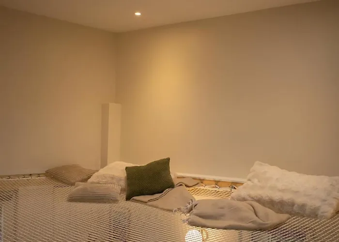 Le Cocon Suspendu Avec Filet Et Cinéma Privé Appartamento